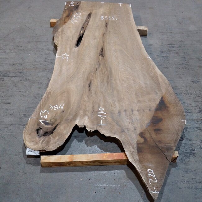 Kaukasischer Nussbaum, Tischplatte, ca. 2200/1700 x 870 x 50 mm, 13758