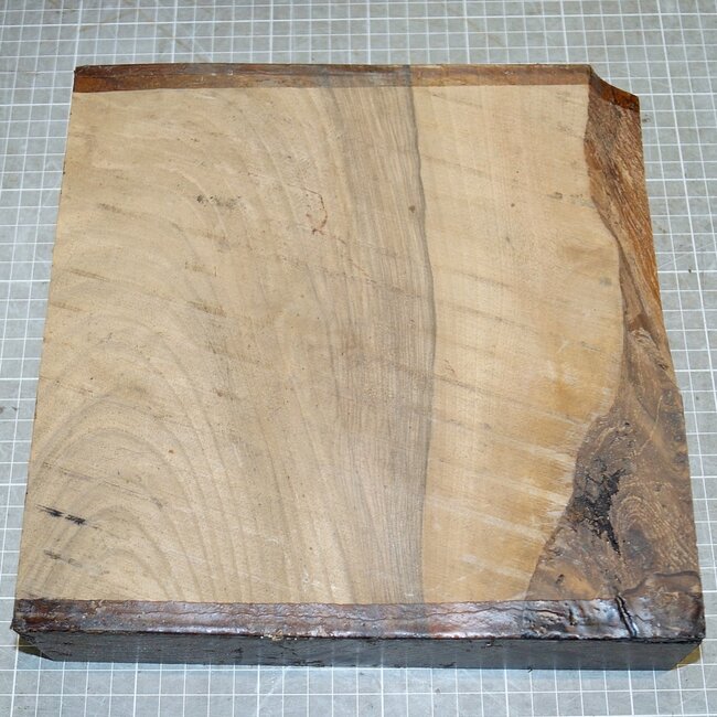 French walnut, approx. 250 x 245 x 60  mm, 2,8 kg