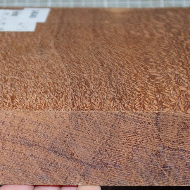 Lacewood, approx. 210 x 210 x 46 mm, 2 kg