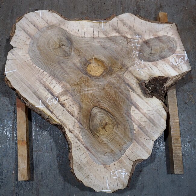 Walnut, slab, approx. 1060 x 970/600 x 130 mm, 13774