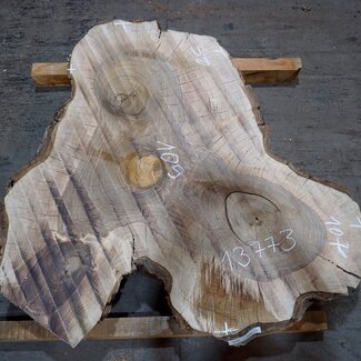 Walnut, slab, approx. 1090 x 1070/500 x 130 mm, 13773