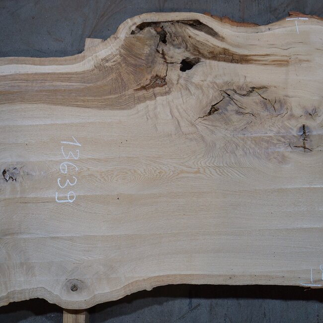 Eiche, ca. 2450 x 810/890/720 x 52 mm, 13639