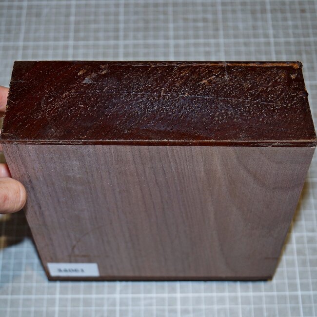 Black Walnut, ca. 180 x 180 x 62mm, 1,2kg