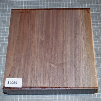 Black Walnut, ca. 215 x 220 x 61mm, 1,9kg