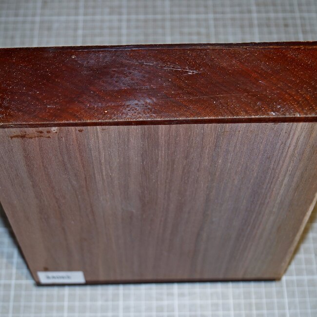 Black Walnut, ca. 215 x 220 x 61mm, 1,9kg