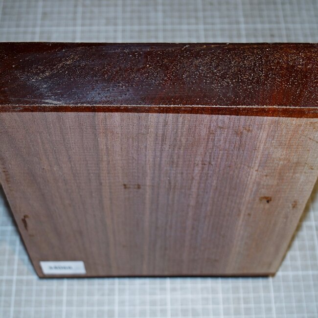 Black Walnut, ca. 220 x 220 x 61mm, 1,7kg