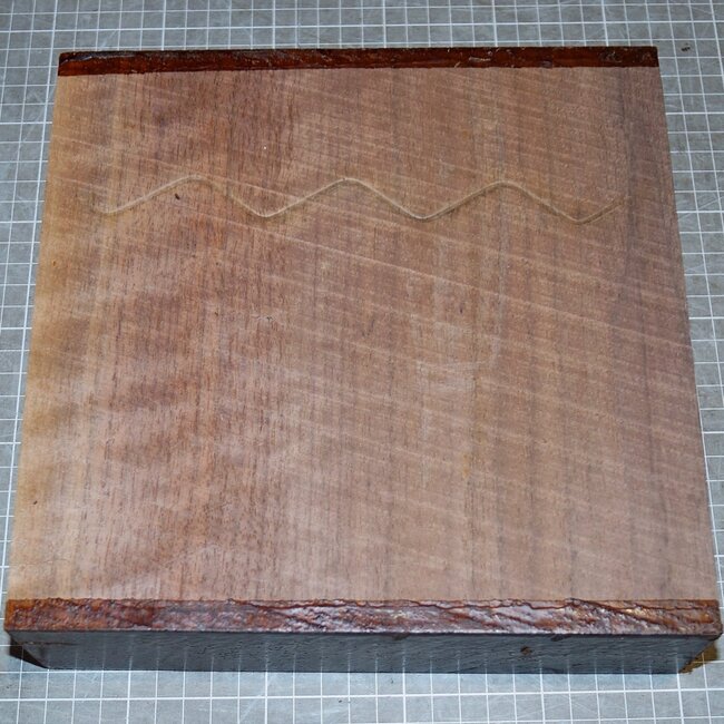 Black Walnut, ca. 230 x 230 x 60mm, 1,8kg