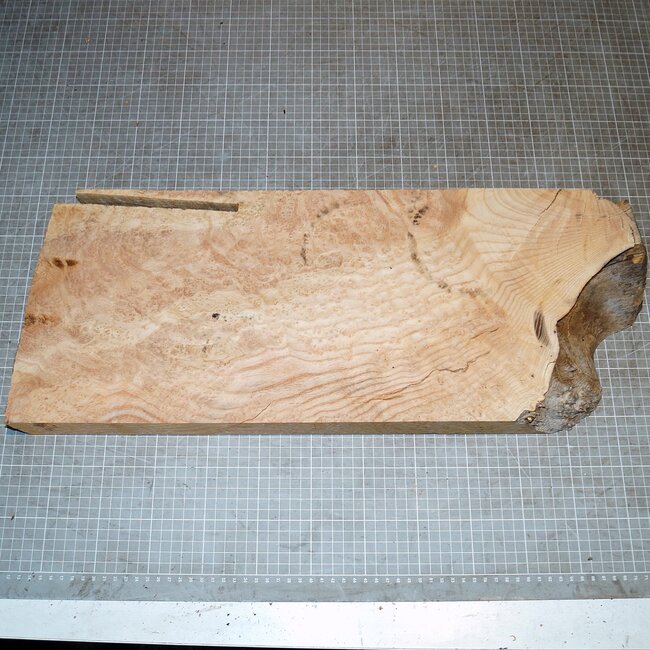 Eiche Maser, ca. 600 x 220-245 x 45mm, 3,9kg