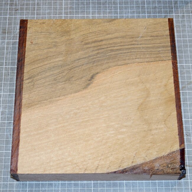 Nussbaum europ., ca. 255 x 255 x 60mm, 2,2kg
