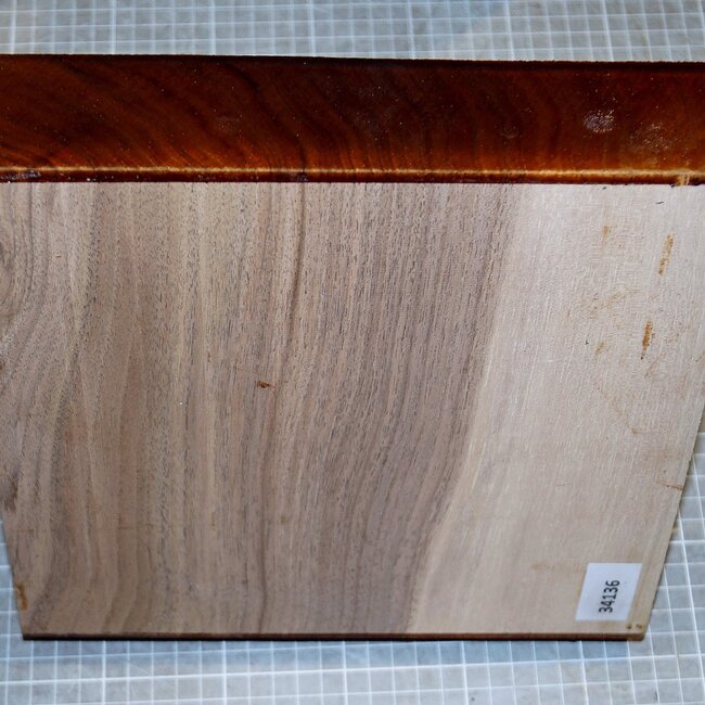 Nussbaum europ., ca. 255 x 255 x 60mm, 2,2kg