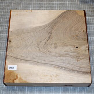 Nussbaum europ., ca. 375 x 375 x 55-60mm, 4,7kg