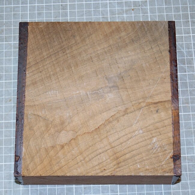 Nussbaum Riegel, kaukasisch, ca. 175 x 175 x 65mm, 1,3kg
