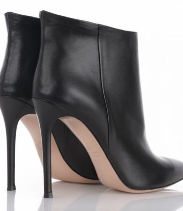 Sanctum Italian ankle boots with thin heels -OUTLET