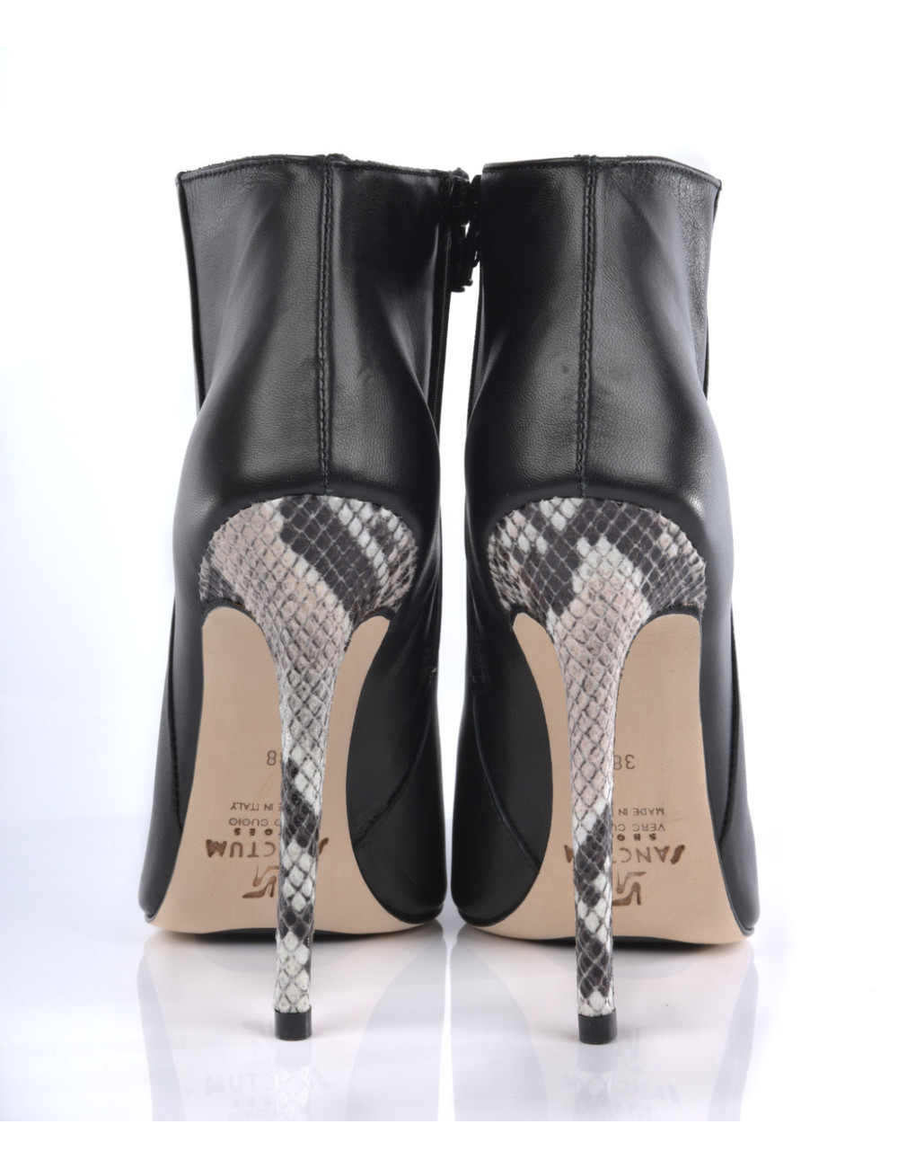 Sanctum Shoes Hoge Italiaanse enkellaarzen VESTA met python naaldhakken in echt leer