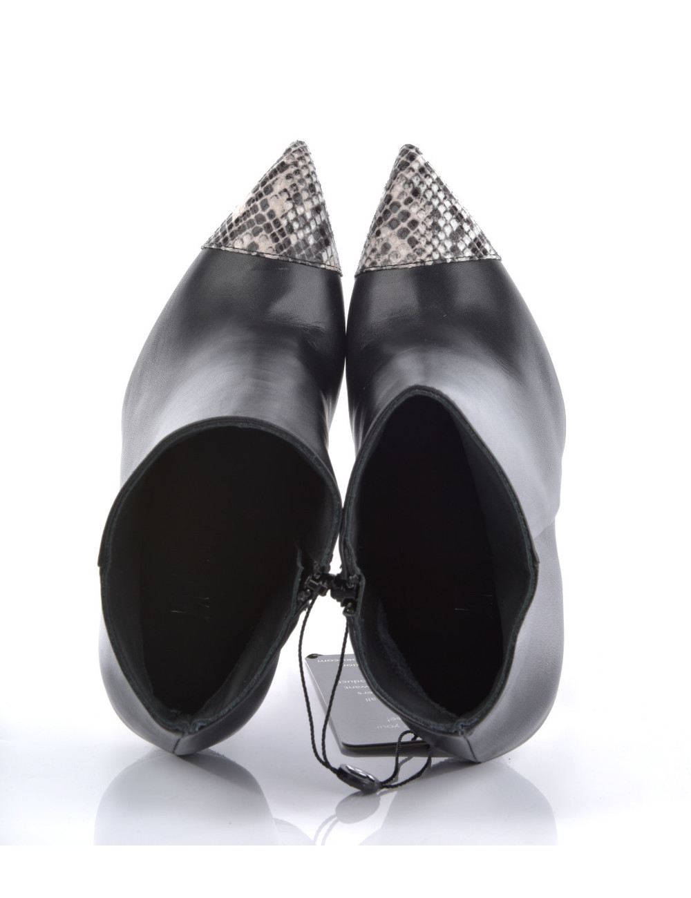 Sanctum Shoes Hoge Italiaanse enkellaarzen VESTA met python naaldhakken in echt leer