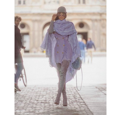 Instagram Elisa - Grey velour thigh boots