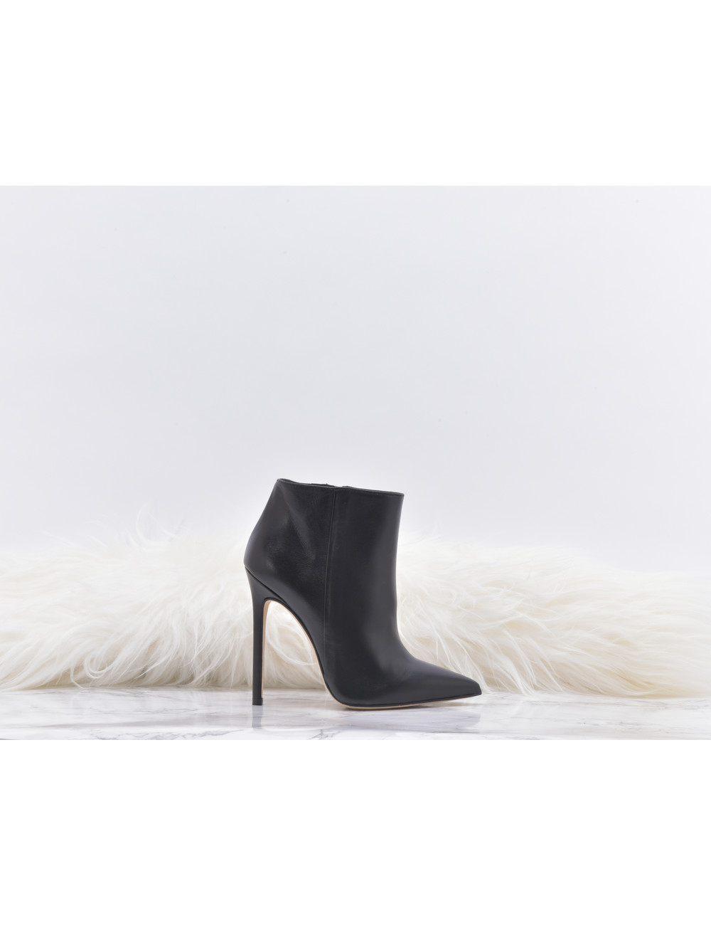 Sanctum Shoes Italienische Stiefelette VESTA mit Stiletto-Absatz aus echtem Leder