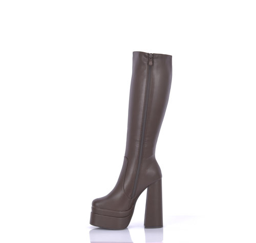 Stephan Vegan SEVERINE PLATEAU-KNIESTIEFEL | BRAUN MATT
