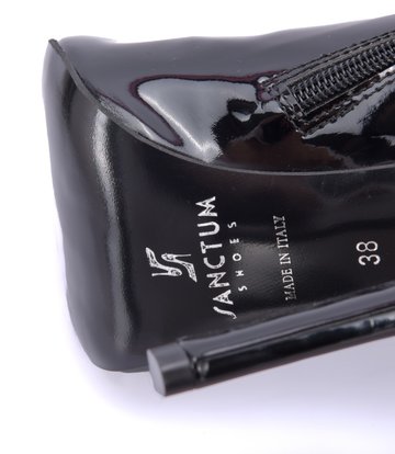 Sanctum Synthetic Leather Hoge laarzen GIULIA van glanzend Italiaans synthetisch leer.