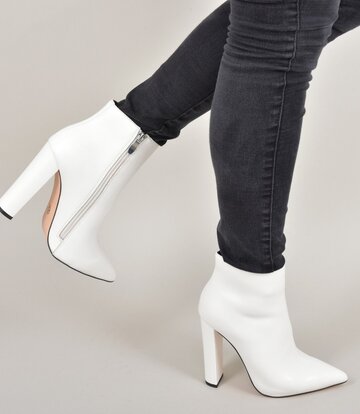 Giaro Giaro ALIA WHITE MATTE ANKLE BOOTS