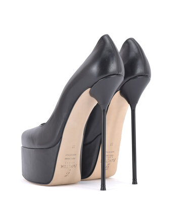 Sanctum Sanctum Shoes ALEXANDRA SCHWARZ MATTE PLATEAU-PUMPS