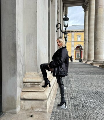 Sanctum Shoes Hohe italienische Schrittstiefel BROOKLYN mit 10cm Blockabsatz aus echtem Leder
