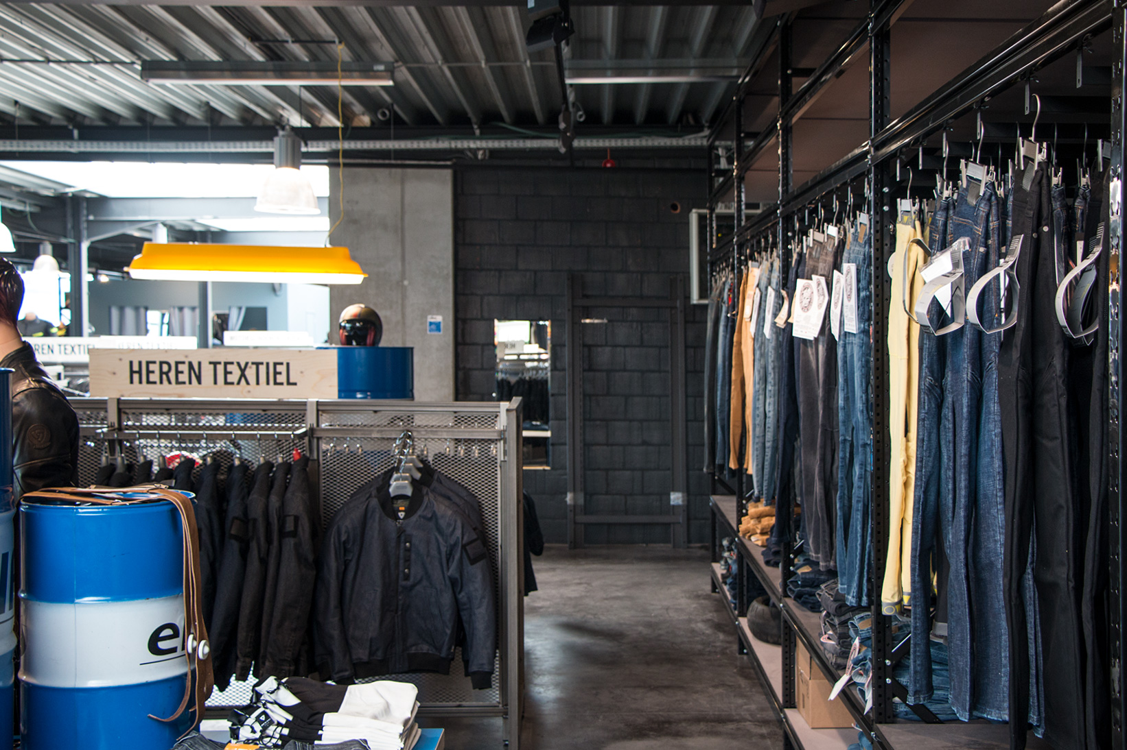 Nog een impressie van Motorkledingcenter Zemst store afbeelding nummer 3