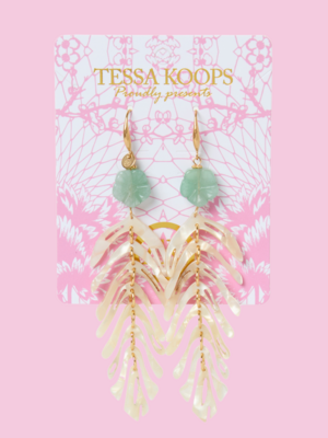 TESSA KOOPS FEATHER JADE GREEN OORBELLEN TESSA KOOPS FEATHER JADE GREEN OORBELLEN