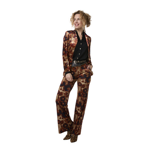 TESSA KOOPS EVANA SABIRU BROEK