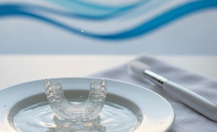 Die Schnarchschiene reinigen: So bleibt sie hygienisch