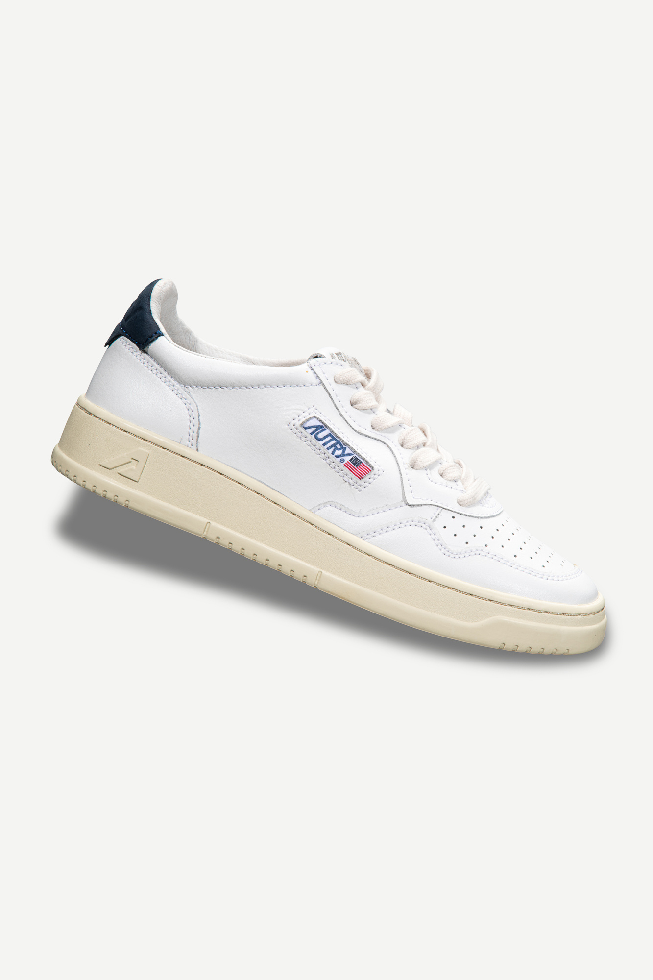 Autry Sneakers Medalist 01 Low Lederen Nubuck Wit Blauw - Rauw Store