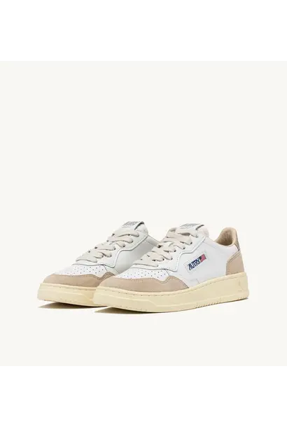 Medalist Low White Gold Leather Suede W LS75