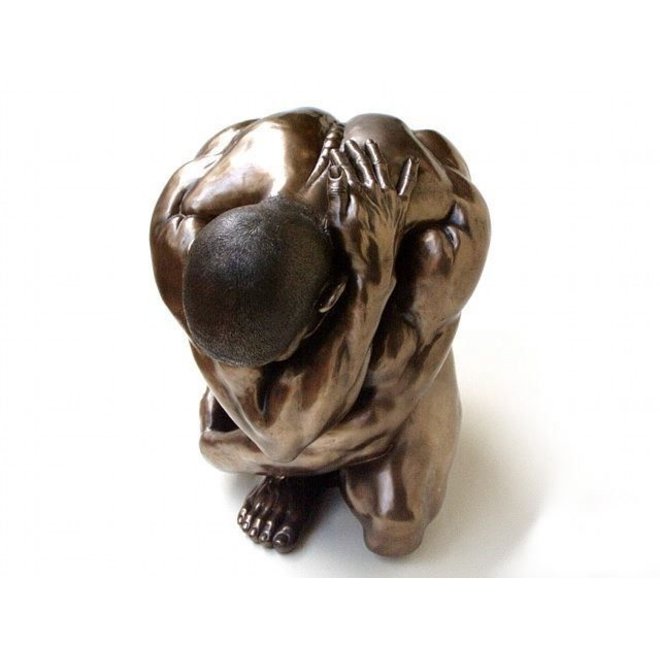 Figuur 'Man Squatting' XL, polyresin, bronze H45cm