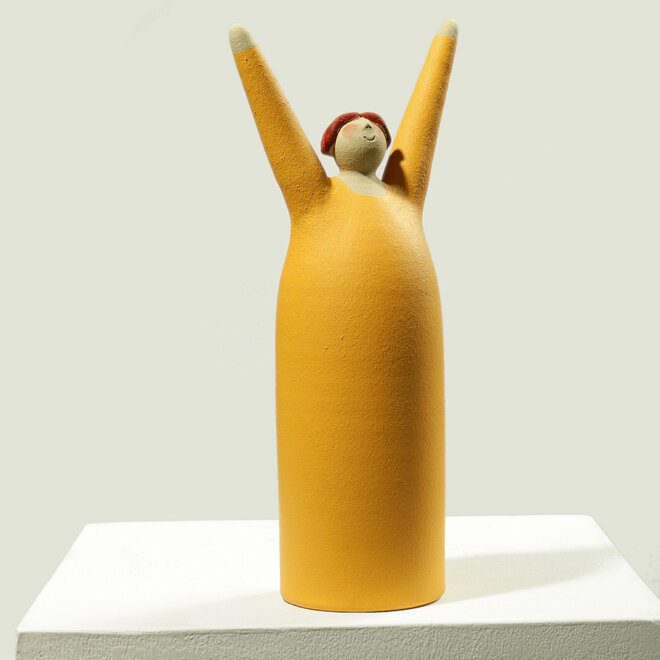 Vrolijke Vrouw, Freudenmädchen, Keramiek geel H27c