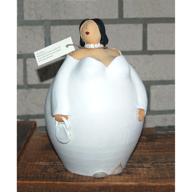 De Directeursvrouw, wit, Keramiek H25cm