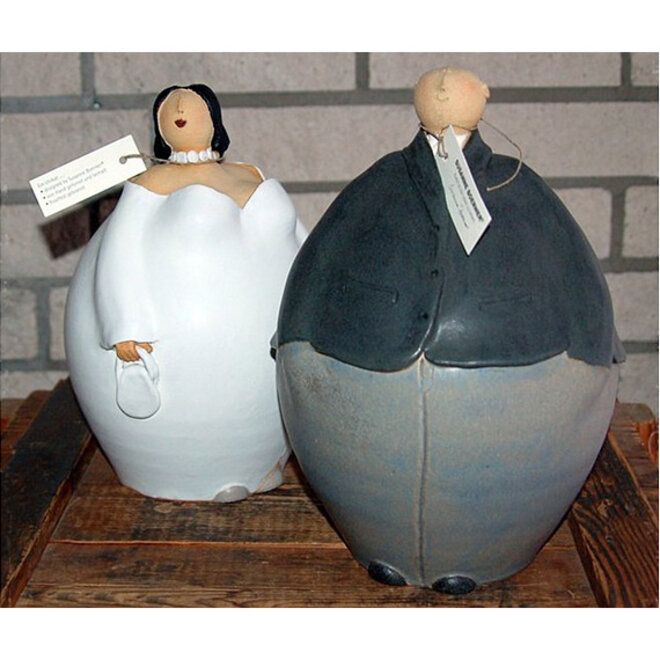 De Directeursvrouw, wit, Keramiek H25cm