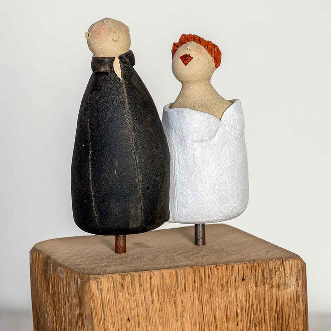 Verliefd, verloofd, getrouwd, Keramiek H32cm