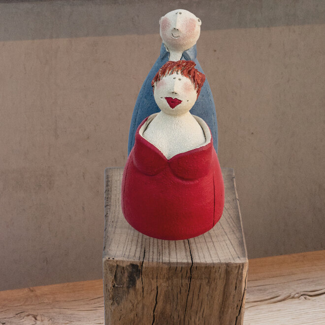 Achter elke succesvolle vrouw staat een sterke man, Keramiek H32cm