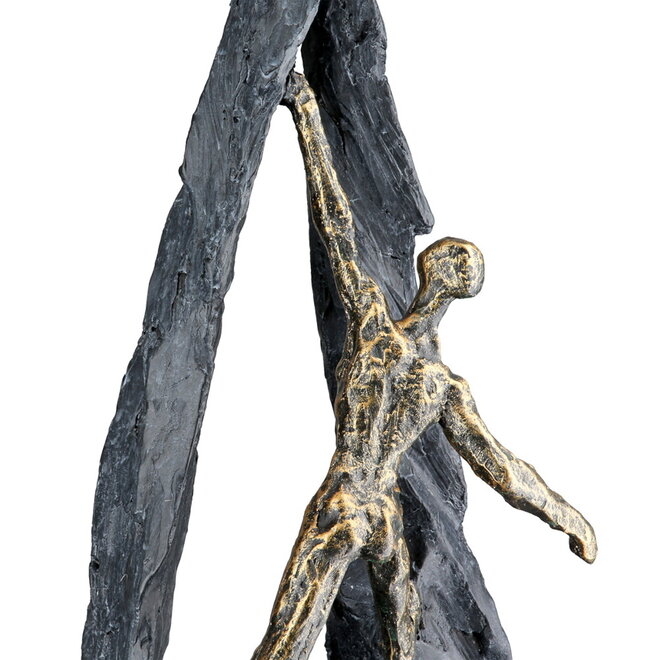 Figuur 'Climber', polyresin, antique bronze finish, H36cm