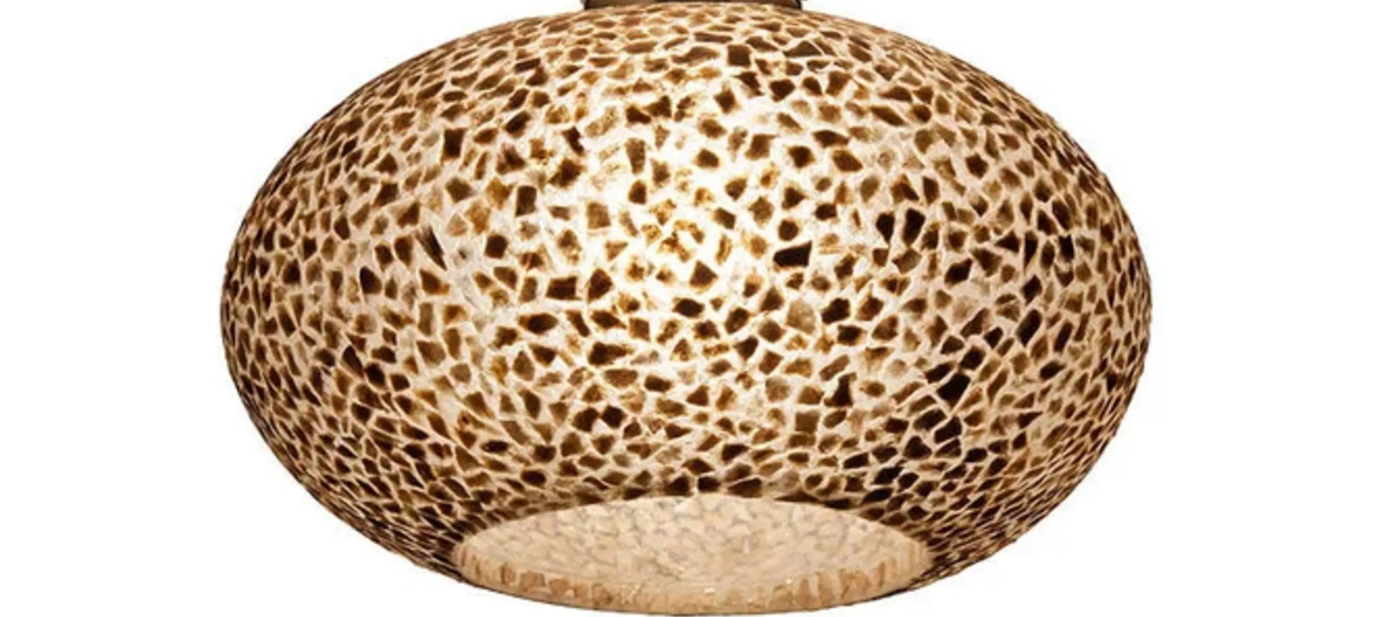 Hoe combineer je een schelpen hanglamp in je interieur?