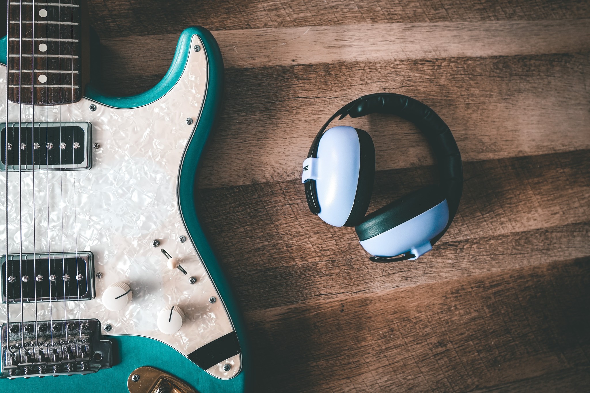 Five podcasts every guitarist should listen to!
