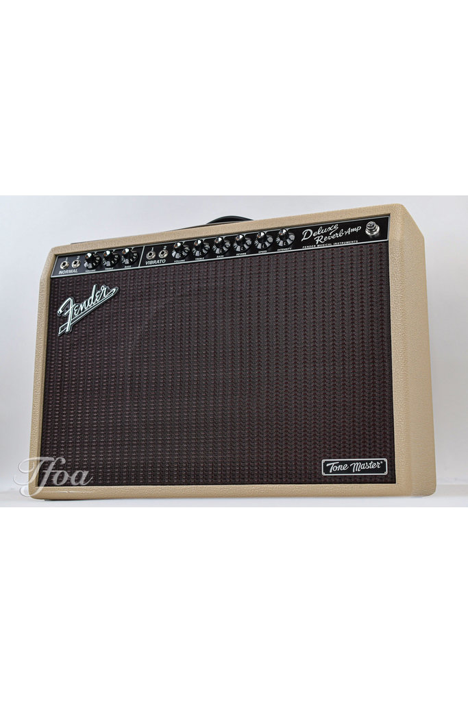 1x 12 celestion neo creamback · 1 output selector . Fender Tone Master Deluxe Reverb Blonde - The Fellowship of Acoustics
