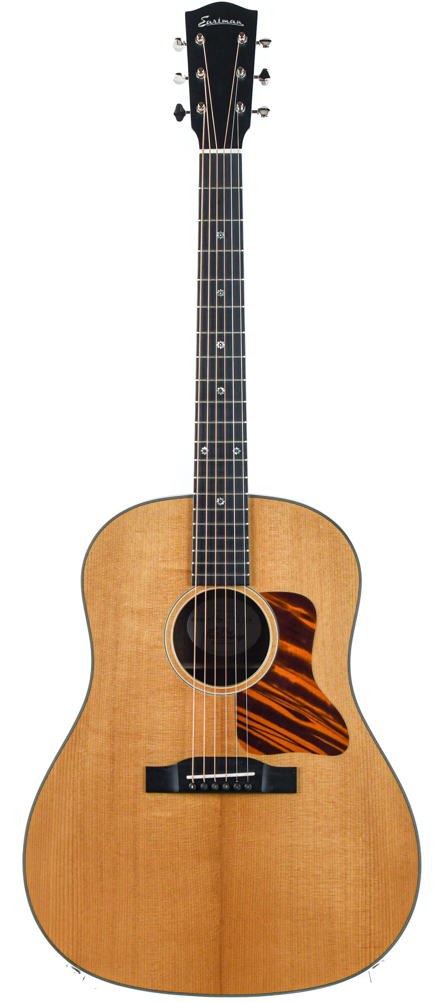 where are eastman acoustic guitars made