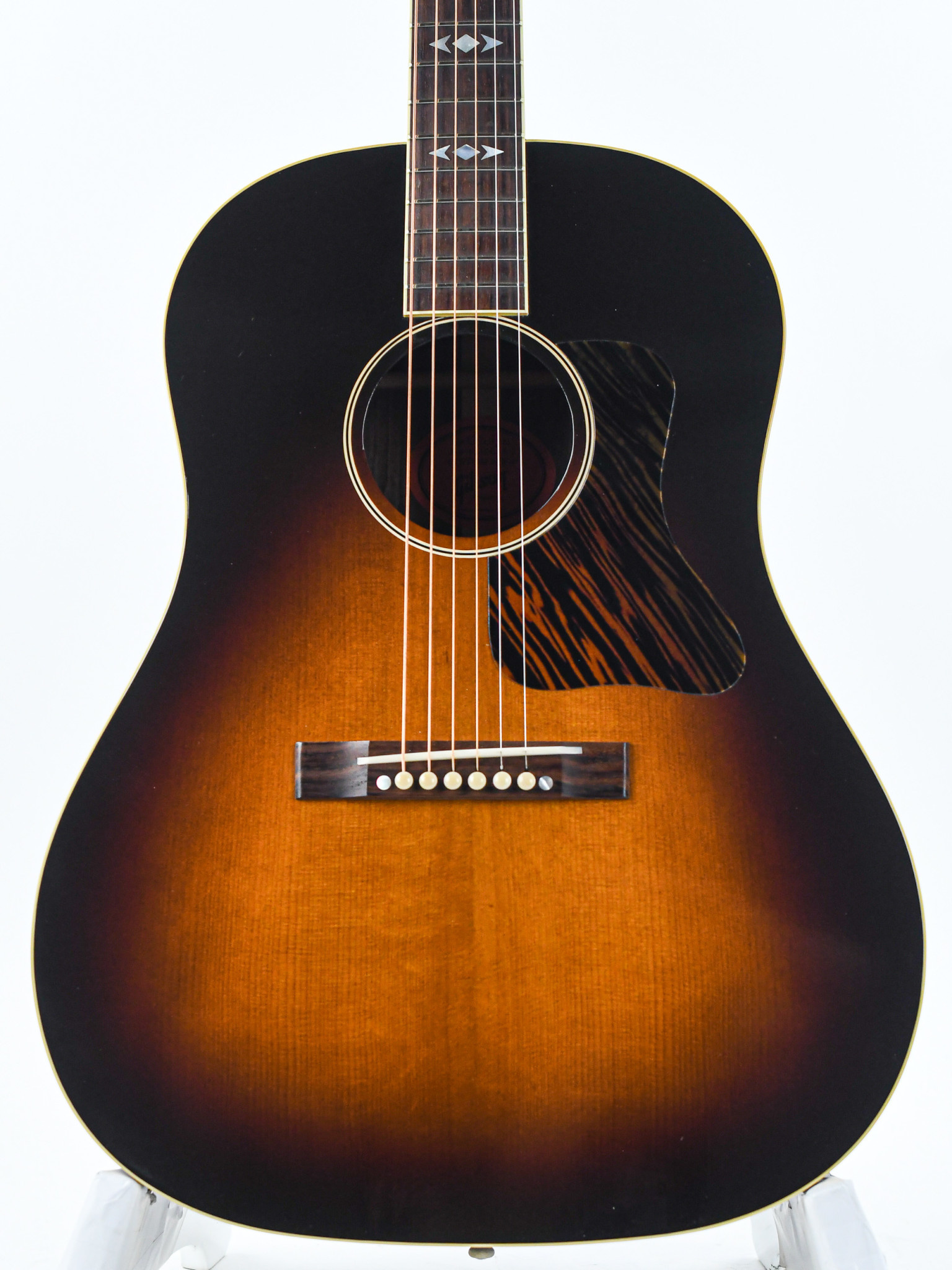 gibson advanced jumbo acoustic guitar