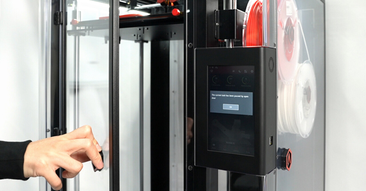 Raise3D The new Raise3D Pro3 Dual Raise3D The new Raise3D Pro3 Dual