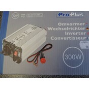 Omvormer 12/220 volt 300 Watt + USB