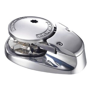 Lewmar V700