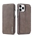 LC.IMEEKE LC.IMEEKE Bruin Vintage Bookcase Hoesje voor de iPhone 13 Pro