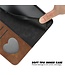 SoFetch Bruin / Zwart Bookcase Hoesje met Handriem voor de iPhone 15 Plus