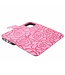 SoFetch Roze Camelia Bookcase Hoesje met Polsbandje voor de iPhone 15 Plus